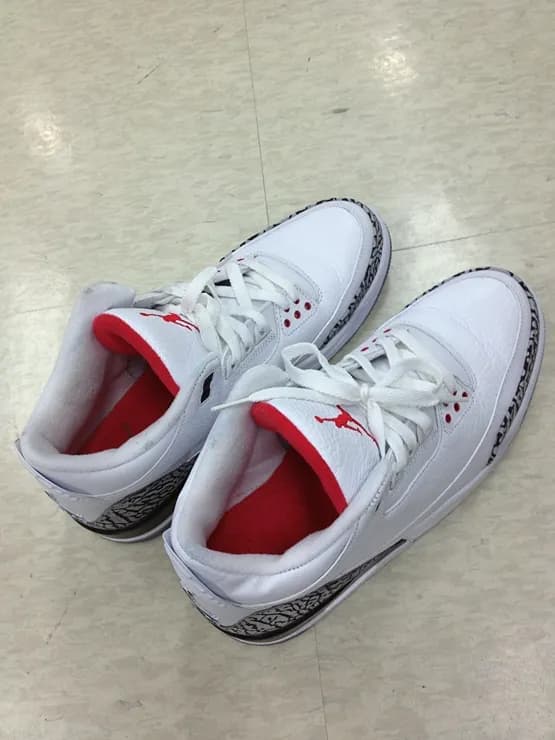 Nike - Air Jordan 3 Retro