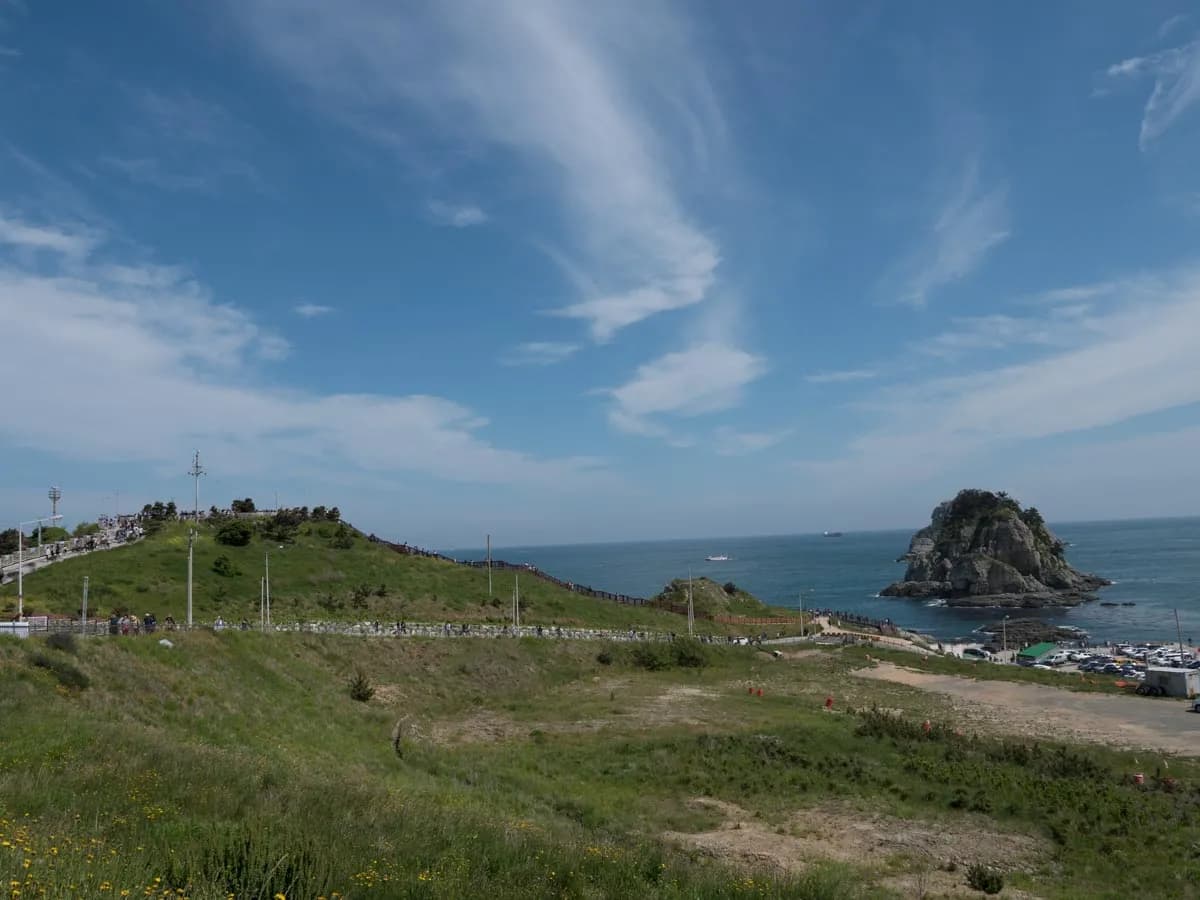 170504 - 부산 돌아다니기, 이기대, 보수동 책방골목, 부평시장, 북항대교 야경