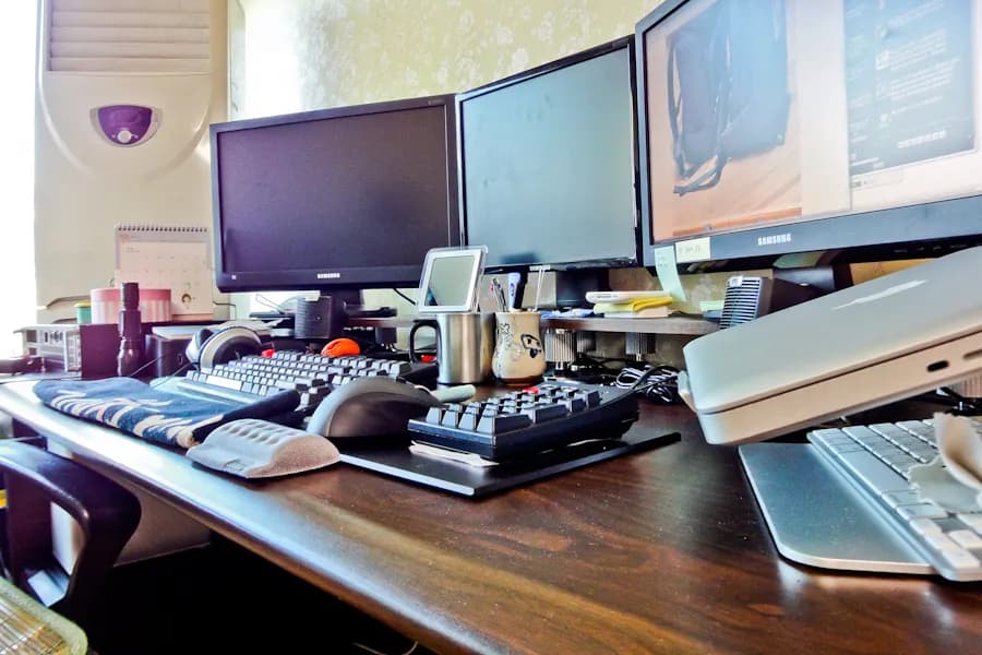 110220 - 오늘의 데스크 @ office