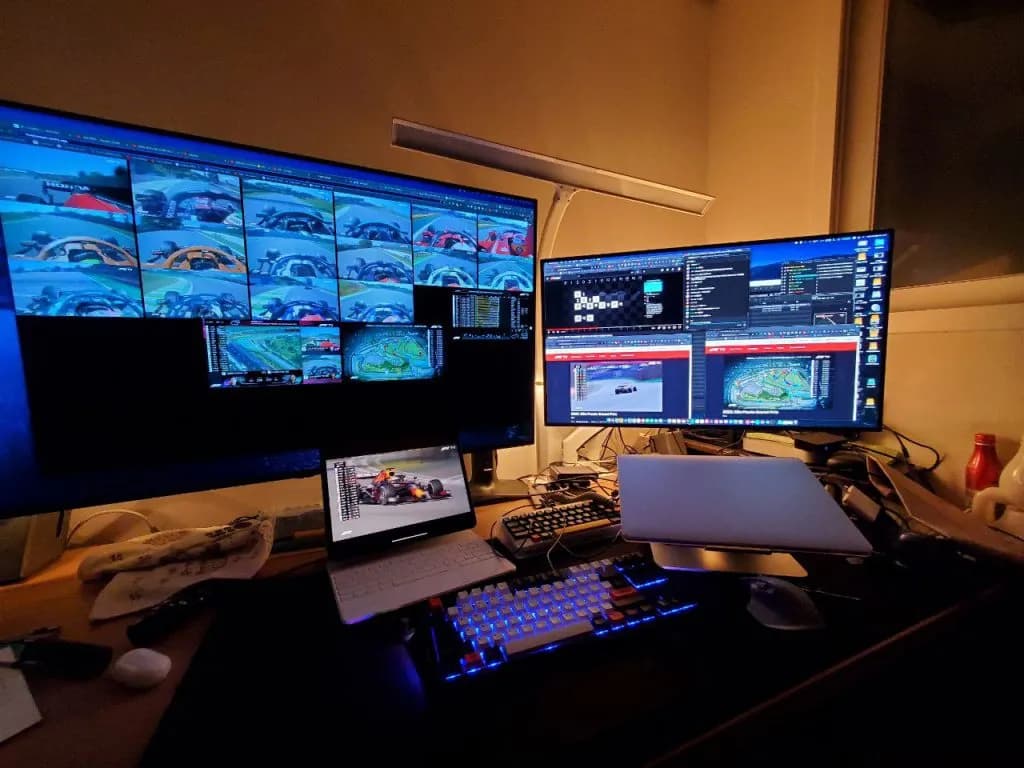 211115 - 데스크 셋업 (F1 시청 셋업)