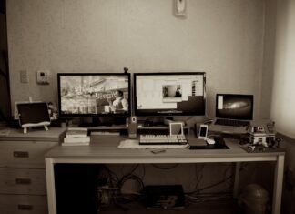 120204 – 책상샷